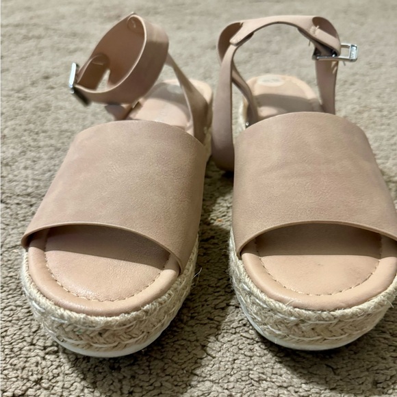 Casual Espadrilles - Picture 3 of 5